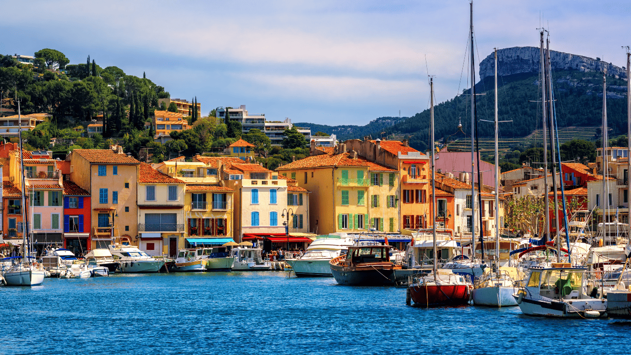Les démarches pour domicilier une entreprise à Cassis