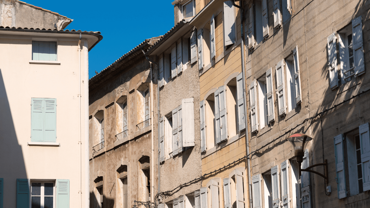 Comment domicilier son entreprise à Manosque : nos conseils