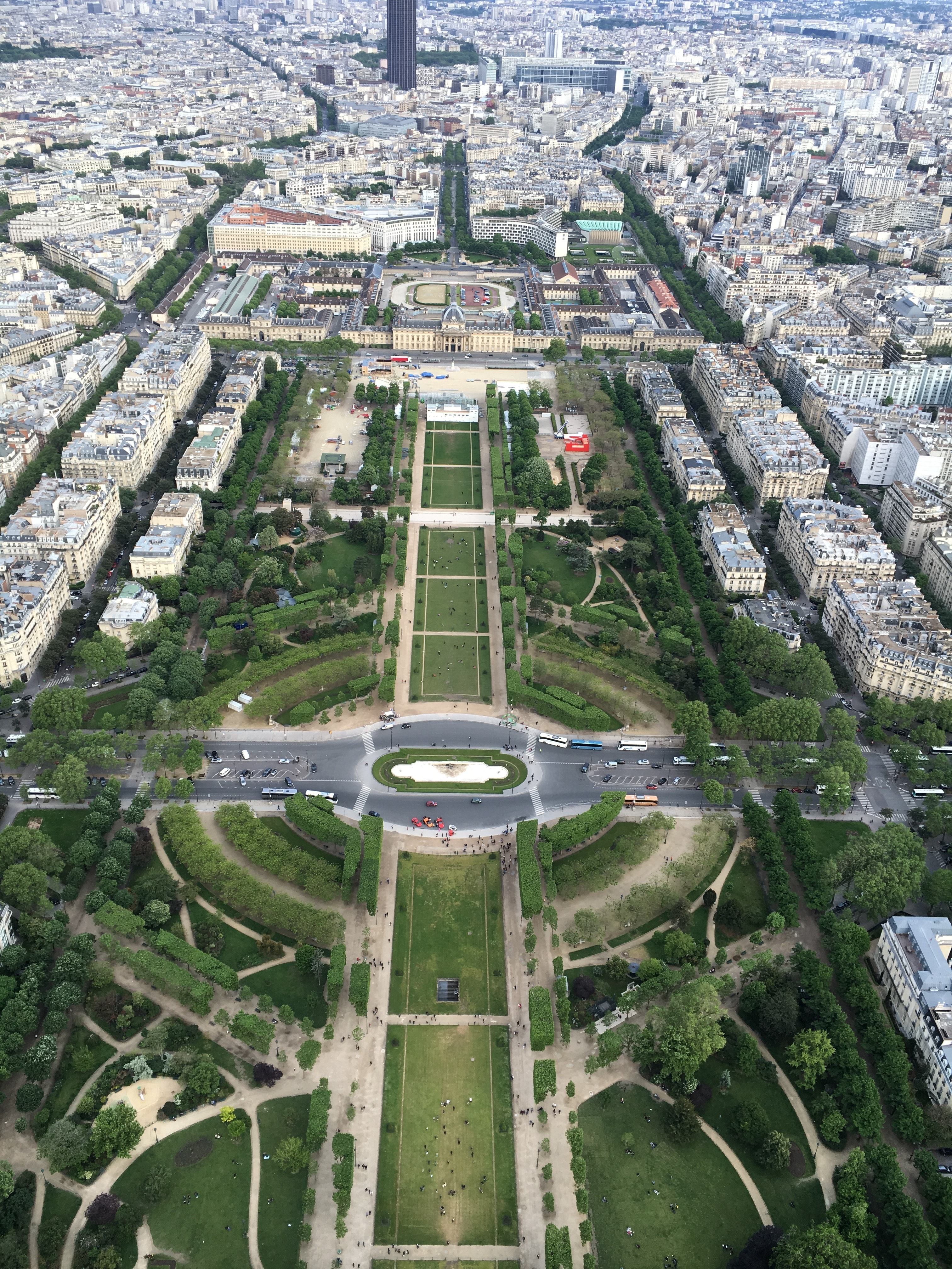 Comment domicilier son entreprise à Paris dans le 14e ?