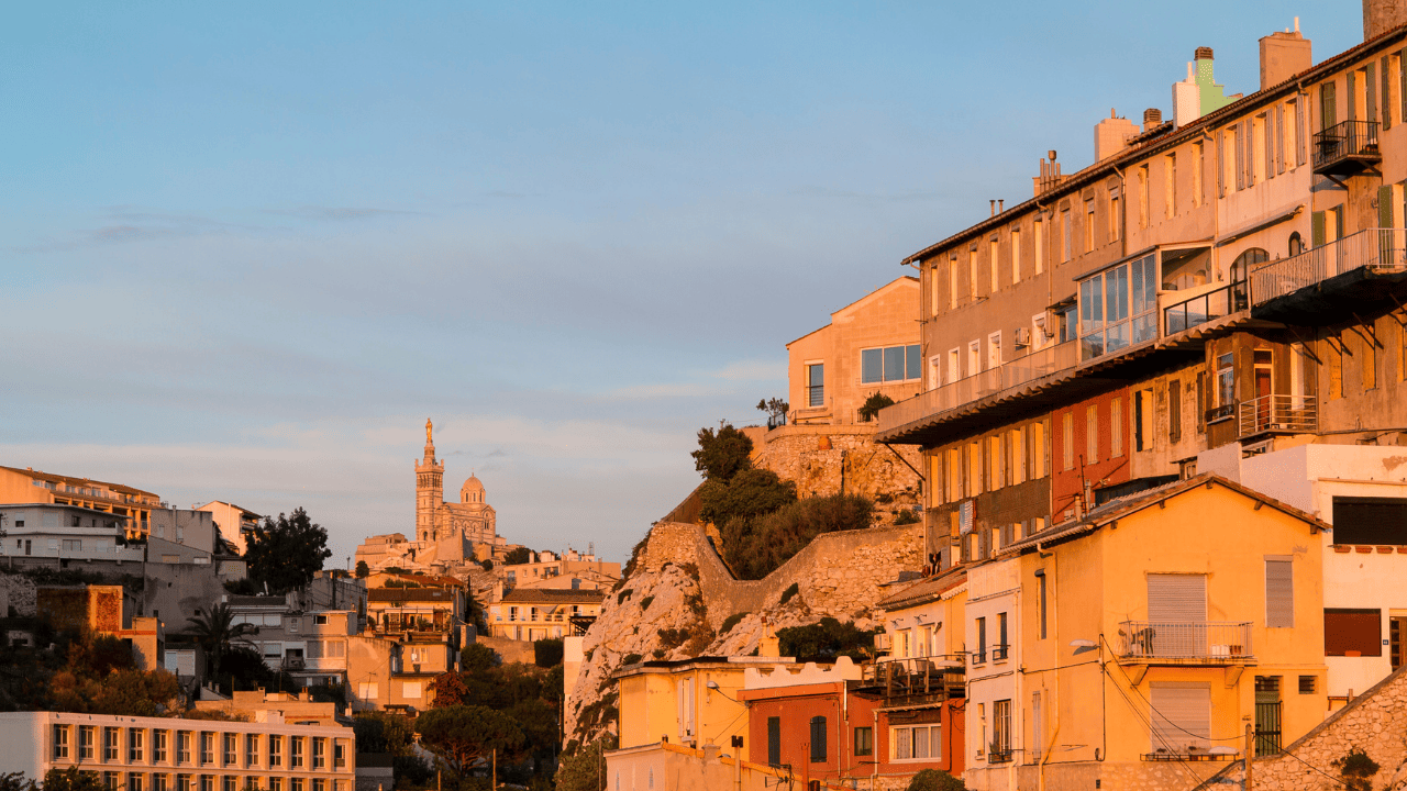 Comment domicilier une société à la corniche