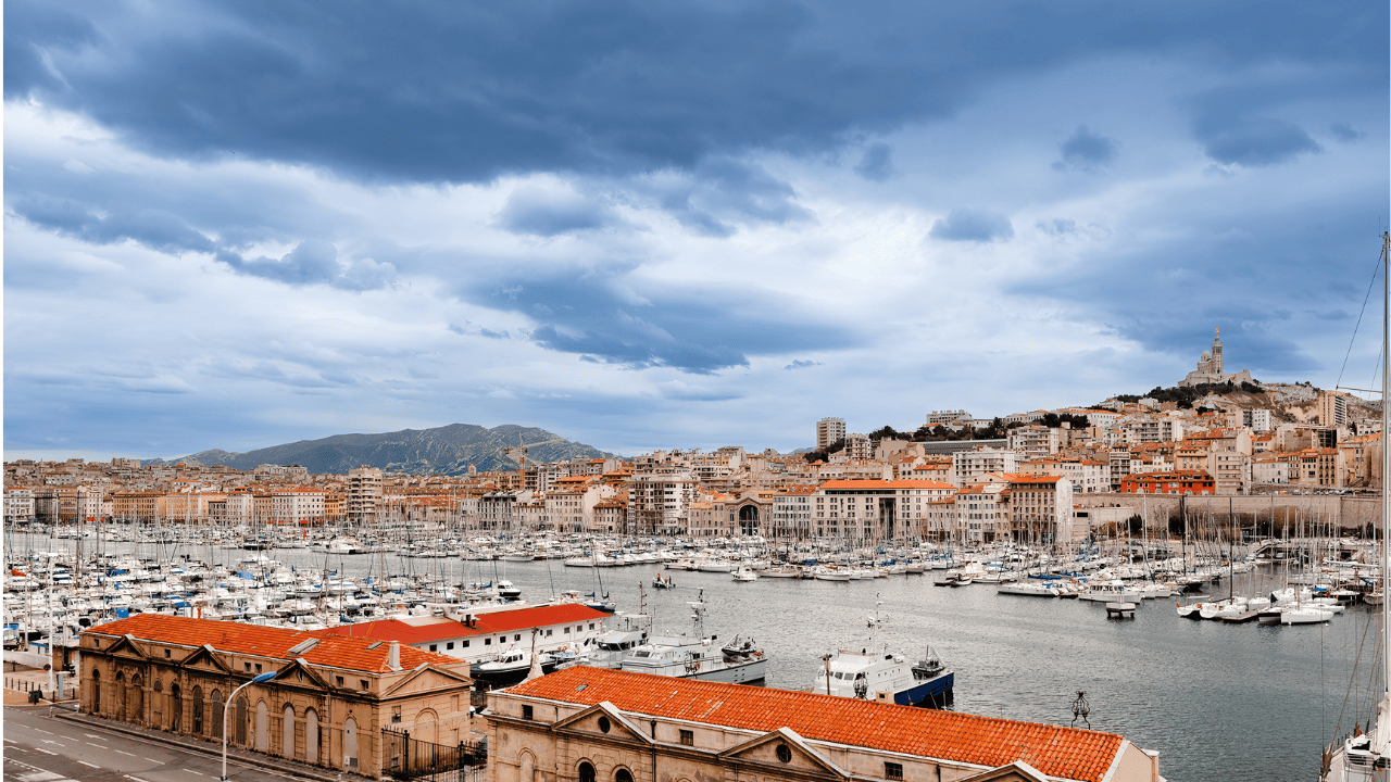 Siège social d'entreprise à Marseille : Guide 2025